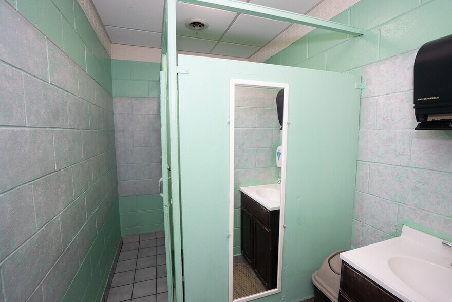 More Photos Of 596 Busha Hwy, Marysville Bar For Sale
