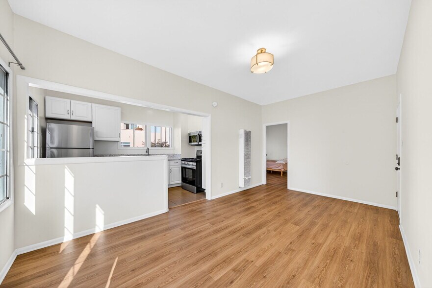 More Photos Of 822 Hayworth Ave, Los Angeles Apartments For Sale