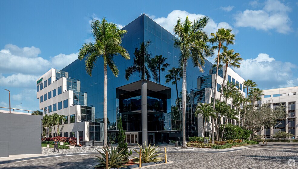More Photos Of 20801-20807 Biscayne Blvd, Aventura Unknown For Lease