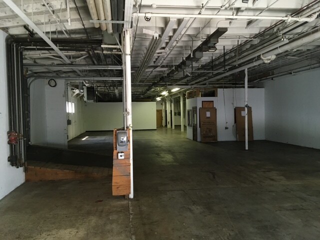 More Photos Of 25 Brigham St, Westborough Distribution For Lease
