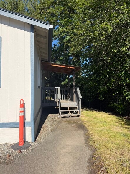 More Photos Of 3304 Old Hartford Rd, Lake Stevens Flex For Lease
