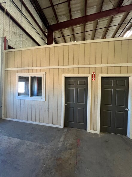 More Photos Of 2300 US-259 BUS, Kilgore Warehouse For Lease