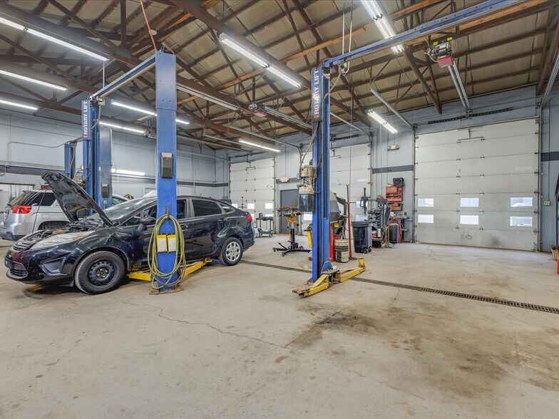 More Photos Of 4554 Il Route 173, Poplar Grove General Retail For Sale