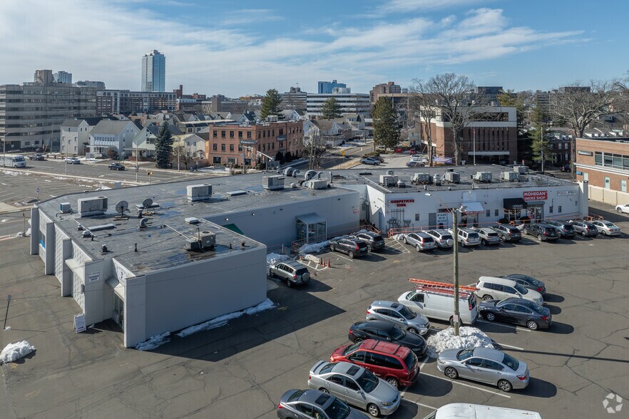 More Photos Of 82 Hoyt St, Stamford General Retail For Sale