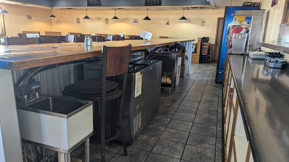 More Photos Of 819 E Main St, Crestline General Retail For Sale