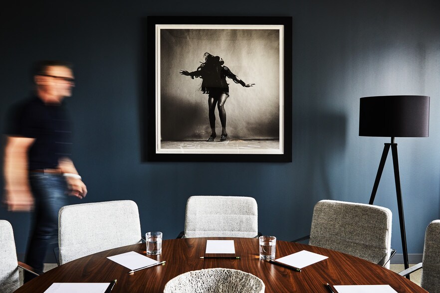 More Photos Of 333 S Grand Ave, Los Angeles Office For Lease