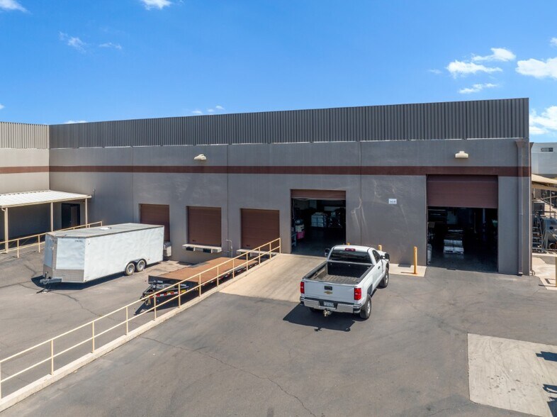 More Photos Of 2400 S Roosevelt St, Tempe Warehouse For Sale