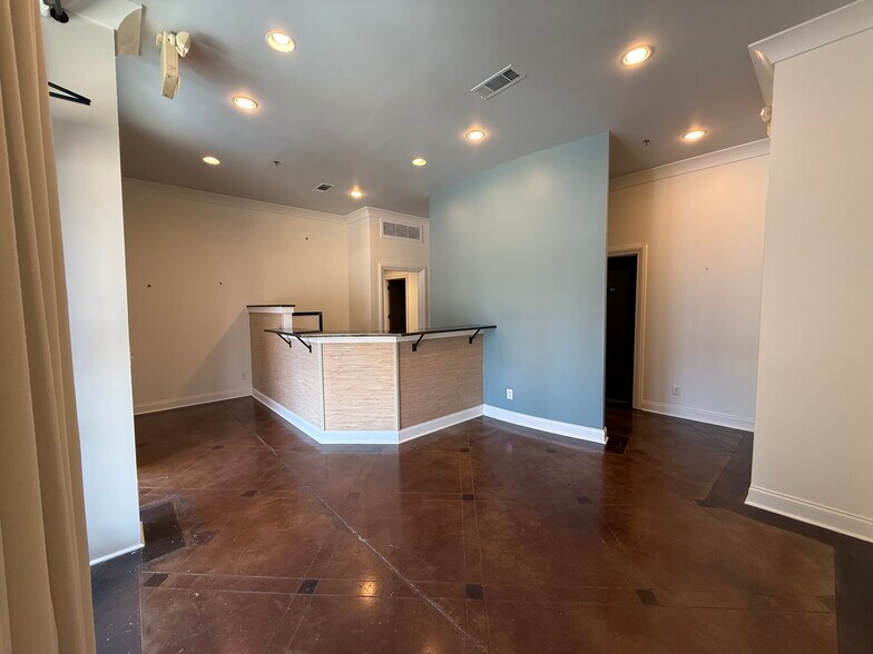 More Photos Of 113-115 W Jackson Ave, Ridgeland Unknown For Lease