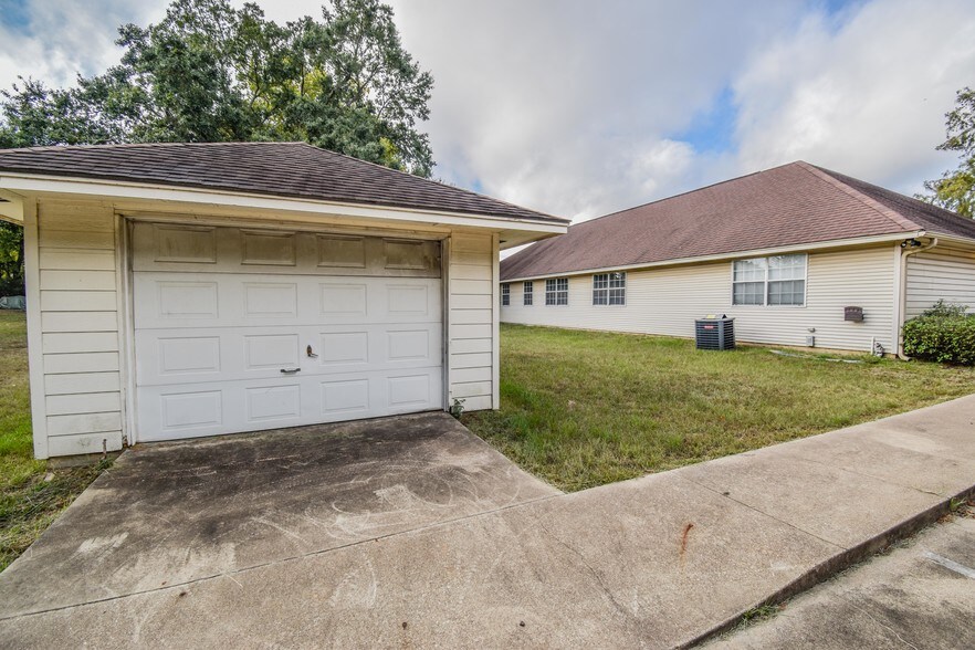 More Photos Of 511 N Northeast Loop 323, Tyler Office Residential For Lease