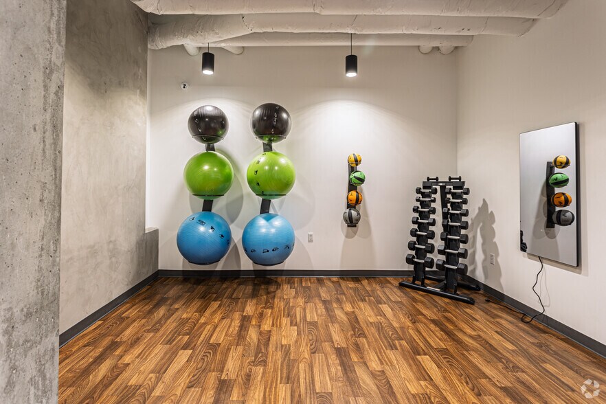 More Photos Of 1505 SW 107th St, Seattle Apartments For Lease