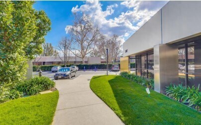 More Photos Of 5947-5951 Variel Ave, Woodland Hills Office For Sale