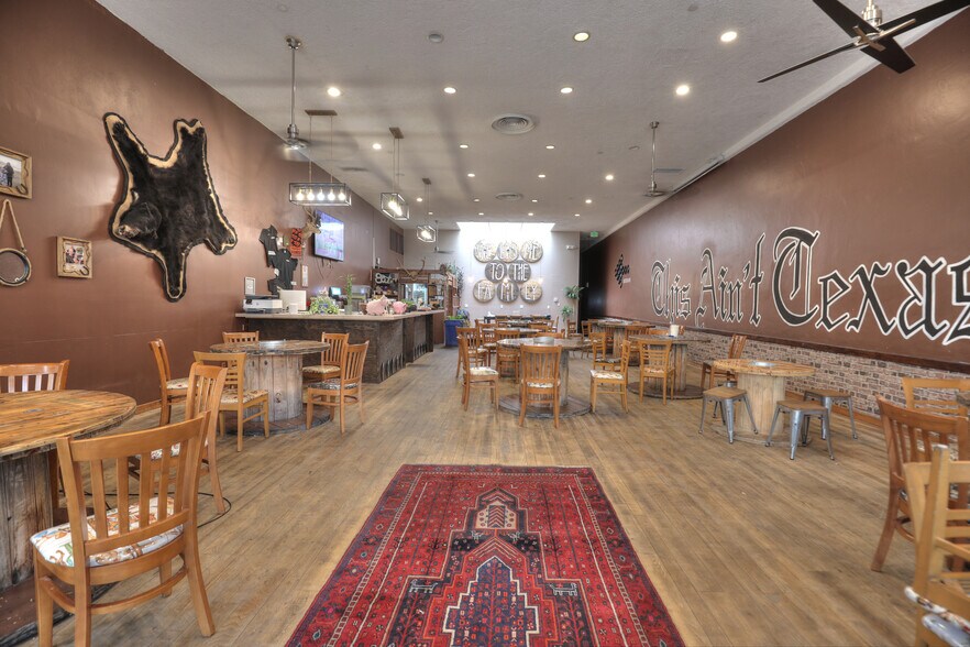 More Photos Of 1230 State St, Santa Barbara General Retail For Lease