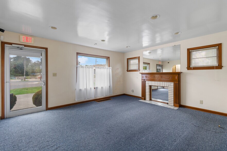 More Photos Of 1850 Whipple Ave NW, Canton Storefront Retail Residential For Sale