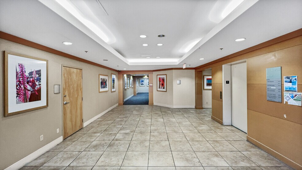 More Photos Of 6301 Mountain Vista St, Henderson Medical For Lease