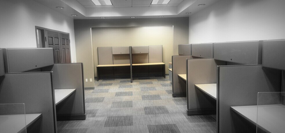 More Photos Of 4875 Longley Ln, Reno Showroom For Lease