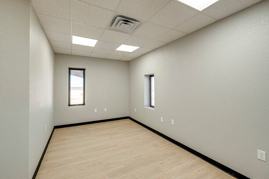 More Photos Of 16791 W Basin St, Odessa Warehouse For Sale