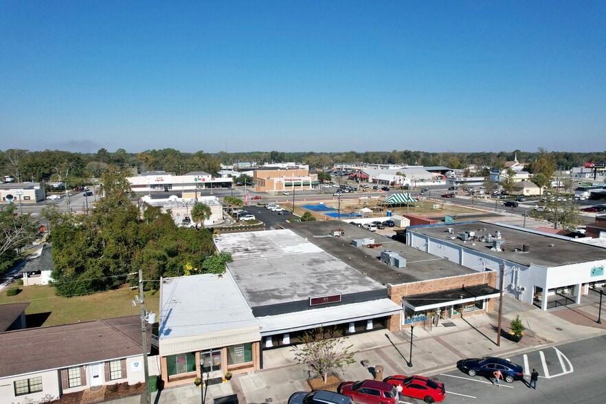 More Photos Of 180 S Macon St, Jesup Storefront Retail Office For Sale
