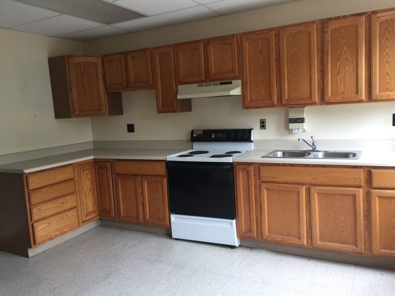 More Photos Of 520 Ruah St, Blossburg Medical For Sale