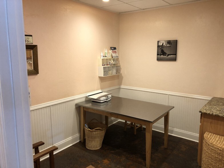More Photos Of 500 NW 60th St, Gainesville Storefront Retail Office For Lease