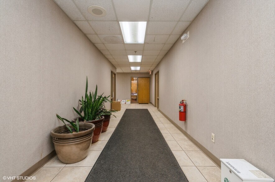 More Photos Of 1553 State Route 27, Somerset Office For Sale
