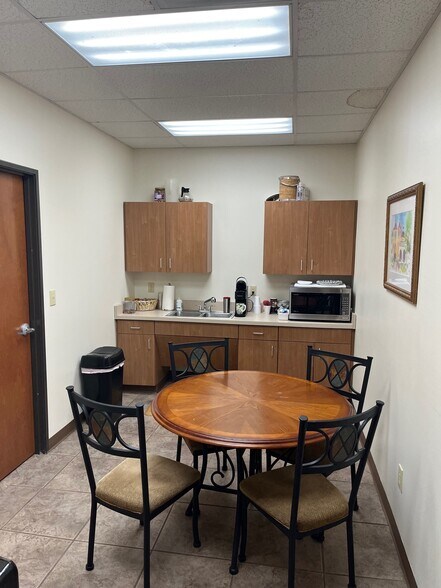 More Photos Of 1733 Universal City Blvd, Universal City Flex For Sale