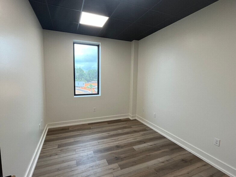 More Photos Of 6925 US-98 E, Santa Rosa Beach Office For Sale