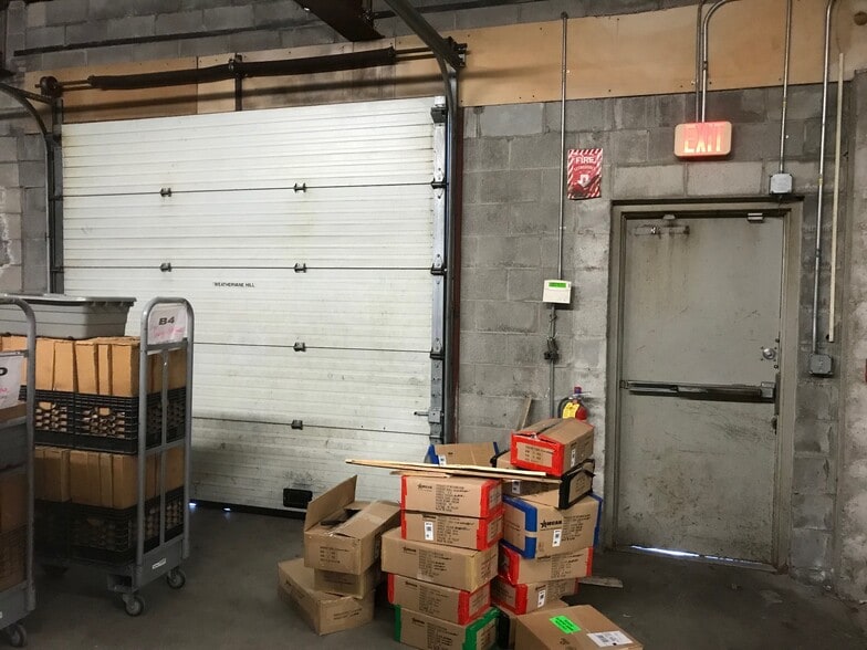 More Photos Of 1 Testa Pl, Norwalk Warehouse For Lease