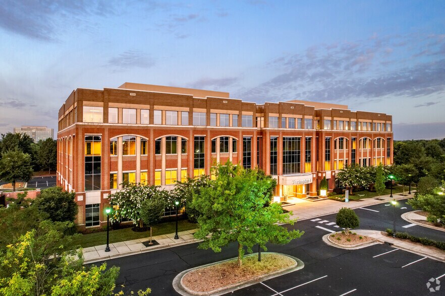 More Photos Of 3436 Toringdon Way, Charlotte Unknown For Lease