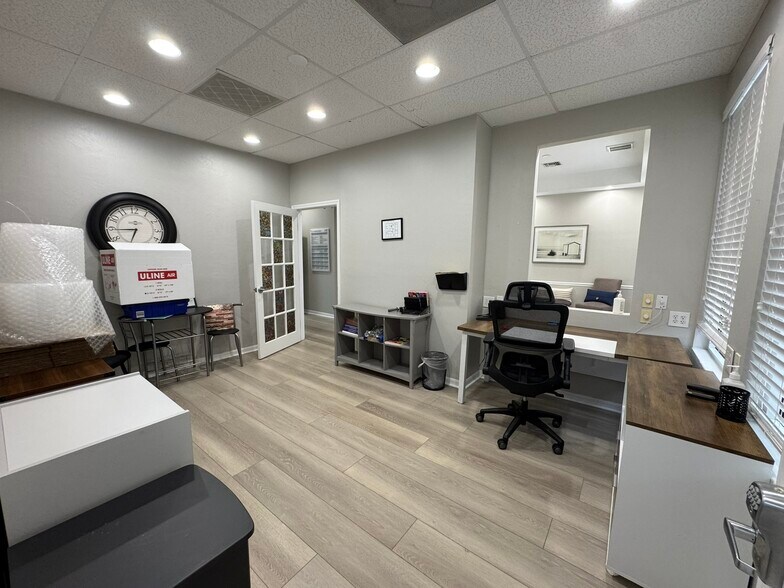 More Photos Of 3447 Pine Ridge Rd, Naples Medical For Sale