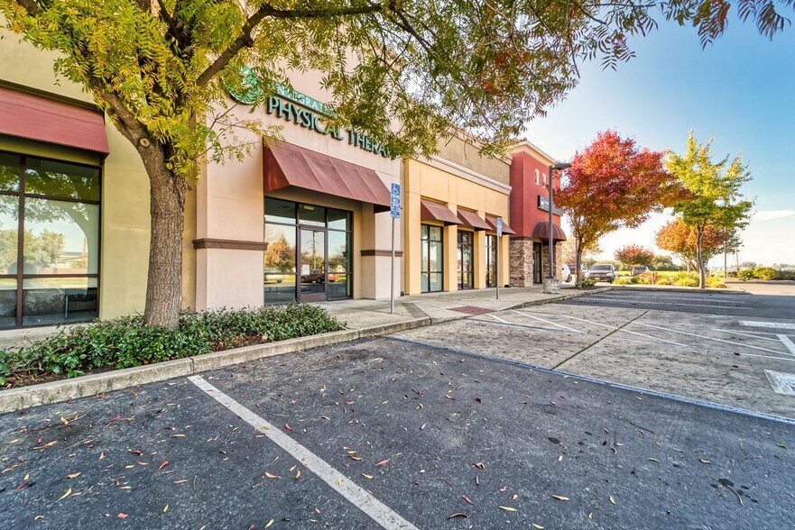 More Photos Of 1465 Tharp Rd, Yuba City General Retail For Lease
