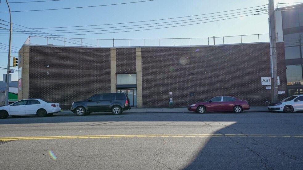 More Photos Of 147-35 Farmers Blvd, Jamaica Warehouse For Lease