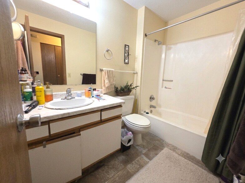 More Photos Of 835 Driftwood Dr, Saint Cloud Apartments For Sale