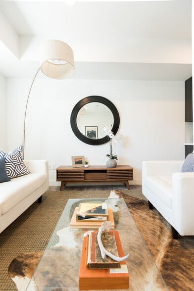 More Photos Of 14827 W Victory Blvd, Van Nuys Apartments For Sale