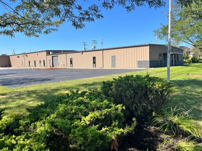 More Photos Of 6319 Discount Dr, Fort Wayne Manufacturing For Lease
