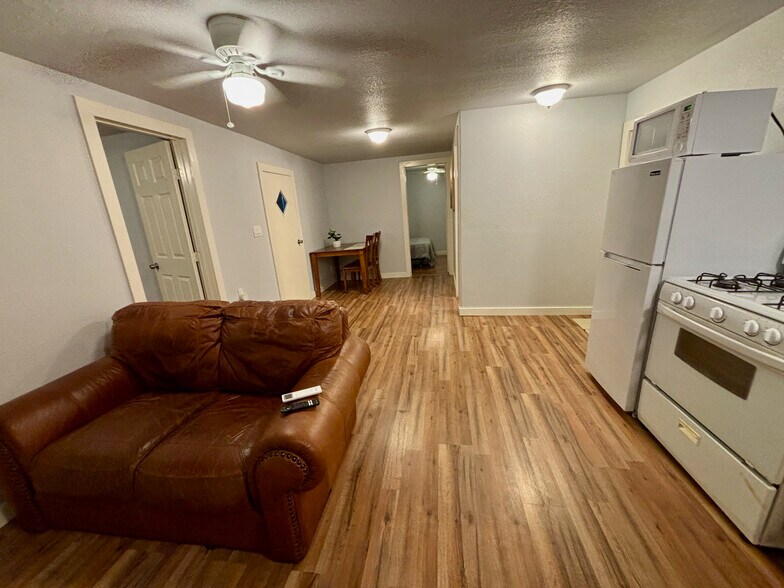 More Photos Of 3600 Reading St, Bacliff Manufactured Housing Mobile Home Park For Sale