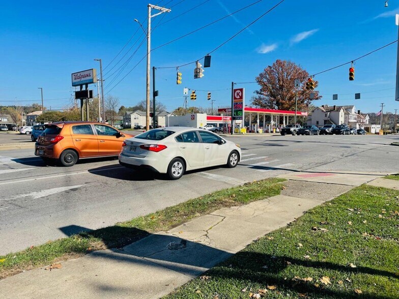 More Photos Of 850 E Main St, Lancaster Storefront Retail Residential For Sale