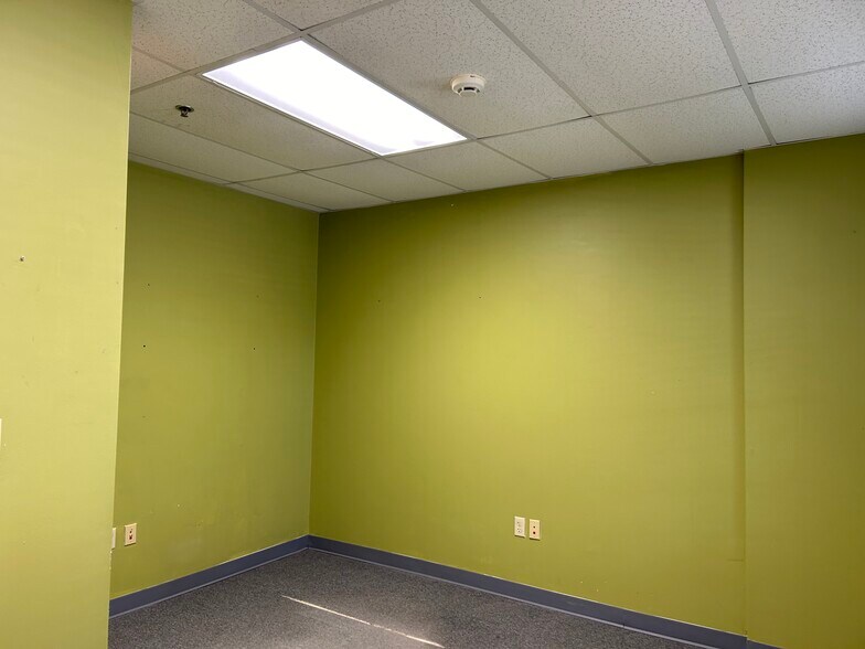 More Photos Of 555 2nd Ave, Collegeville Medical For Lease