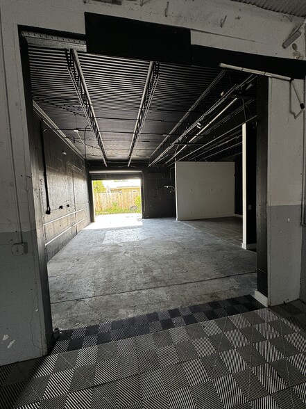 More Photos Of 1800-1812 SW 7th Ave, Pompano Beach Warehouse For Sale