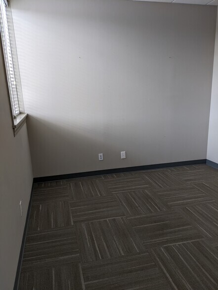 More Photos Of 511 Shepherd St, Winston-Salem Office For Lease