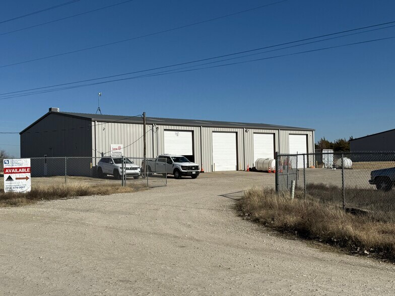 More Photos Of 4544 Maxey Rd, Alvarado Service For Lease