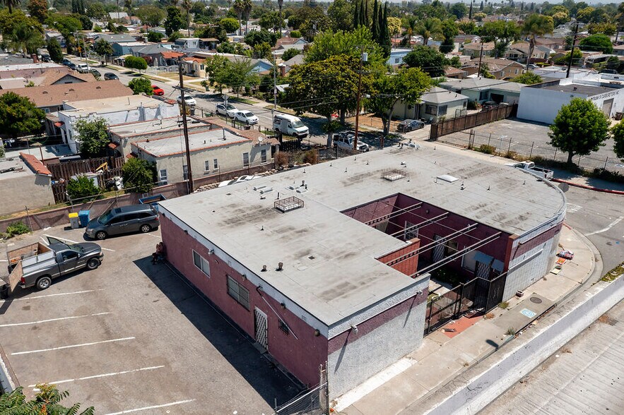 More Photos Of 325-329 E Rosecrans Ave, Compton Loft Creative Space For Sale