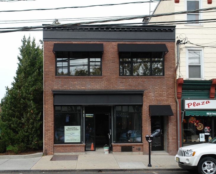 More Photos Of 85 Railroad Ave, Greenwich Storefront Retail Office For Lease