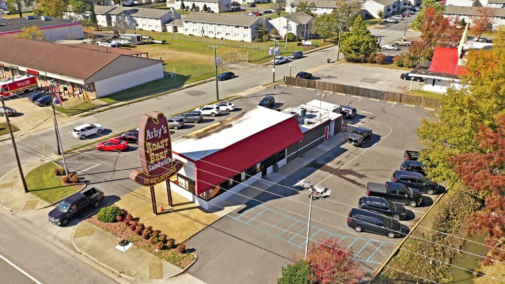 More Photos Of 3200 W Mercury Blvd, Hampton Fast Food For Sale