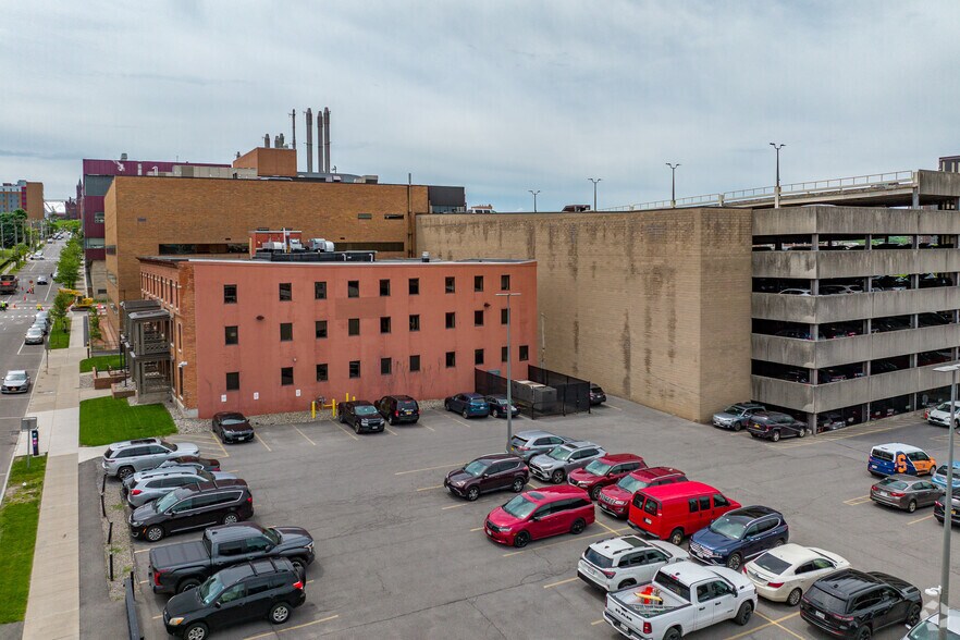 More Photos Of 475 Irving Ave, Syracuse Office For Sale