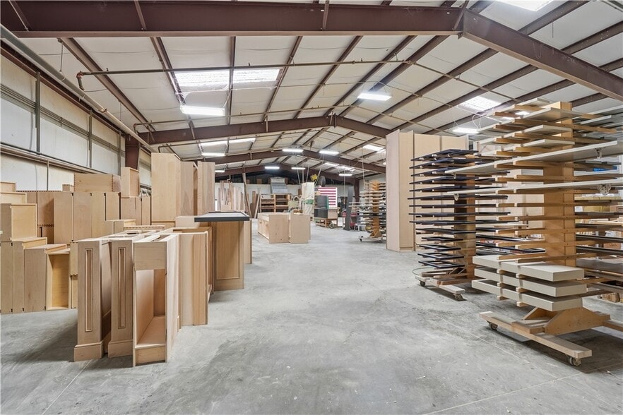 More Photos Of 106 Industry Dr, Yorktown Showroom For Sale