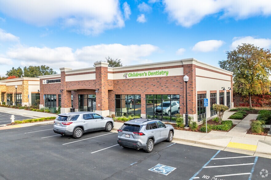 Primary Photo Of 150 Gateway Dr, Lincoln Office For Sale