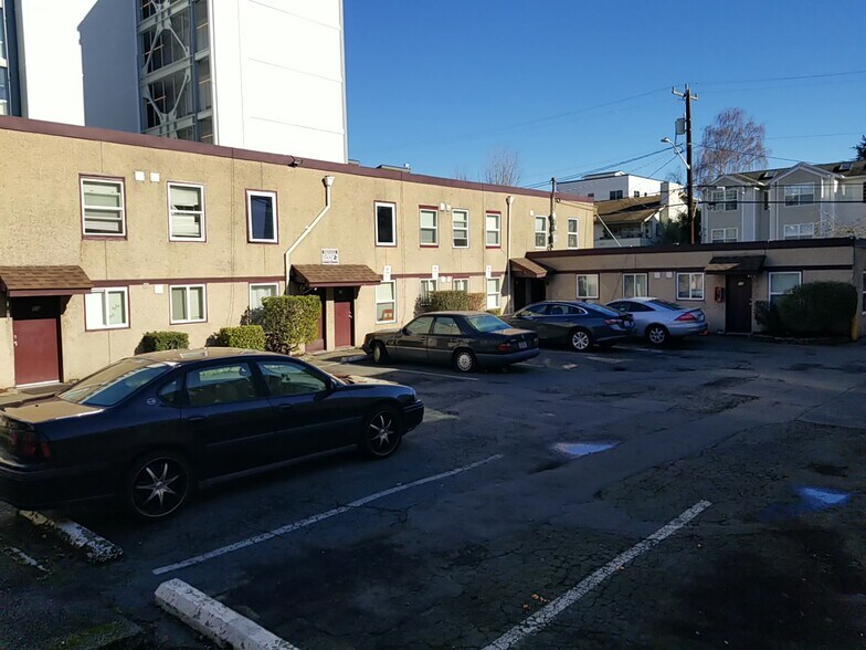 More Photos Of 8600 Aurora Ave N, Seattle Apartments For Sale