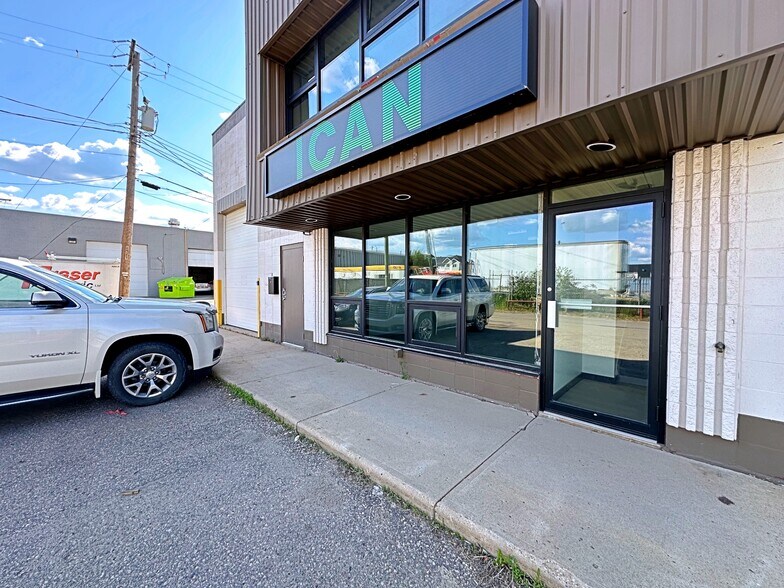 More Photos Of 8109 Fraser Av, Fort McMurray Service For Lease