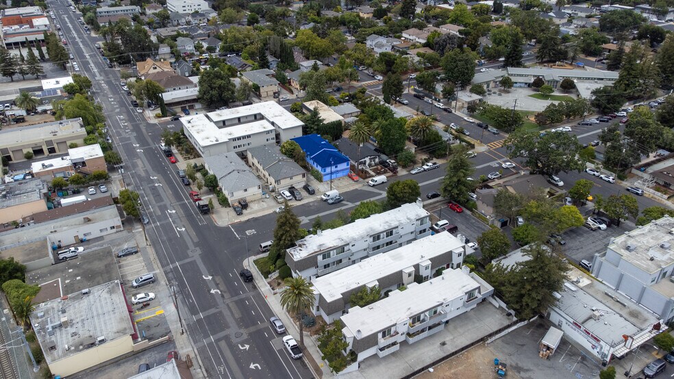 More Photos Of 217 Alden St, Redwood City Apartments For Sale