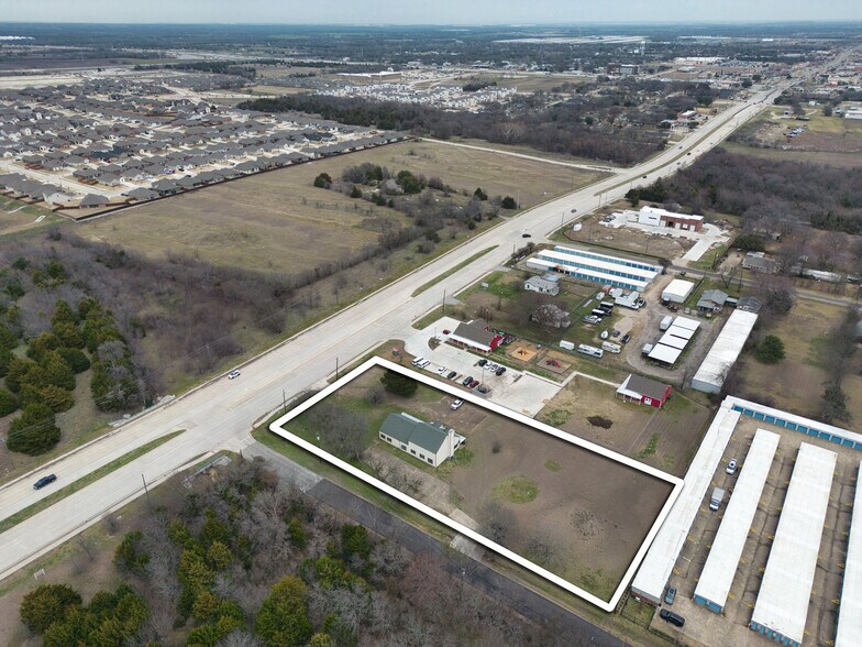 More Photos Of 2611 Ovilla Rd, Red Oak Storefront Retail Office For Sale